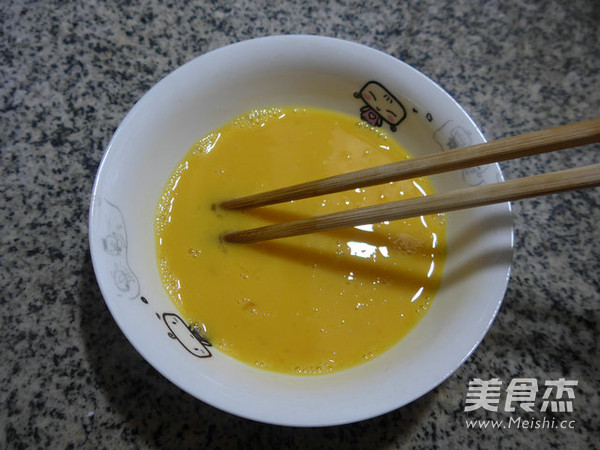 <a href=/shicai/shucai/YouCai/index.html target=_blank><u>油菜</u></a>蕻<a href=/shicai/rouqin/JiDan/index.html target=_blank><u>鸡蛋</u></a>煮汤圆的做法