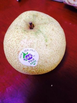 <a href=/shicai/shucai/BaiHe/index.html target=_blank><u>百合</u></a>雪<a href=/shicai/guopin/Li/index.html target=_blank><u>梨</u></a><a href=/shicai/yaoshi/YaWo/index.html target=_blank><u>燕窝</u></a>