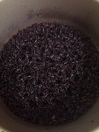 照烧<a href=/shicai/rouqin/JiTui/index.html target=_blank><u>鸡腿</u></a>墨<a href=/shicai/mimian/MiFan/index.html target=_blank><u>米饭</u></a>