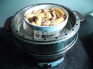 <a href=/shicai/shuichanpin/MoYu/index.html target=_blank><u>墨鱼</u></a>土鸡