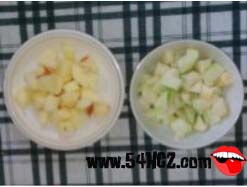 番<a href=/shicai/guopin/ShiLiu/index.html target=_blank><u>石榴</u></a>的吃法2