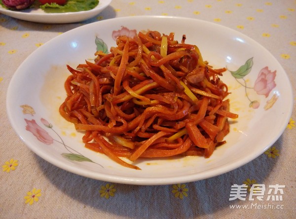 素炒<a href=/shicai/shucai/HuLuoBo/index.html target=_blank><u>胡<a href=/shicai/shucai/LuoBo/index.html target=_blank><u>萝卜</u></a></u></a>丝的做法