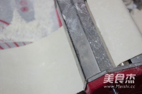 <a href=/shicai/shucai/DouJiao/index.html target=_blank><u>豆角</u></a>焖面的做法