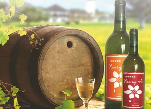 <a href=/shicai/diaoweipin/FengMi/index.html target=_blank><u>蜂蜜</u></a>酒的做法