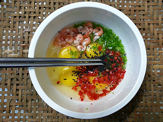 <a href=/shicai/rouqin/JiDan/index.html target=_blank><u>鸡蛋</u></a>炒虾