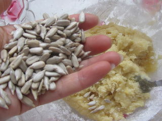 <a href=/shicai/guopin/Tao/index.html target=_blank><u>桃</u></a>酥