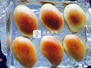 简单色拉<a href=/shicai/mimian/MianBao/index.html target=_blank><u>面包</u></a>