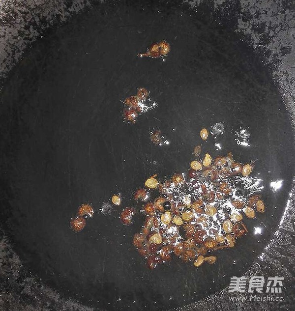 <a href=/shicai/shucai/LuoBo/index.html target=_blank><u>萝卜</u></a>羊汤的做法