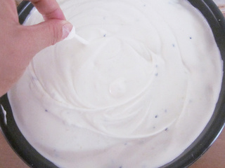 <a href=/shicai/guopin/PuTaoGan/index.html target=_blank><u><a href=/shicai/guopin/PuTao/index.html target=_blank><u>葡萄</u></a>干</u></a><a href=/shicai/guopin/ZhiMa/index.html target=_blank><u>芝麻</u></a><a href=zt/qifengdg target=_blank><u>戚风蛋糕</u></a>