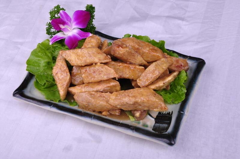 拔丝<a href=/shicai/shucai/YuTou/index.html target=_blank><u>芋头</u></a>的做法2