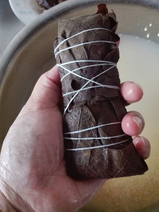 大<a href=/shicai/mimian/HuangMi/index.html target=_blank><u>黄米</u></a><a href=/shicai/rouqin/LaRou/index.html target=_blank><u>腊肉</u></a>粽子