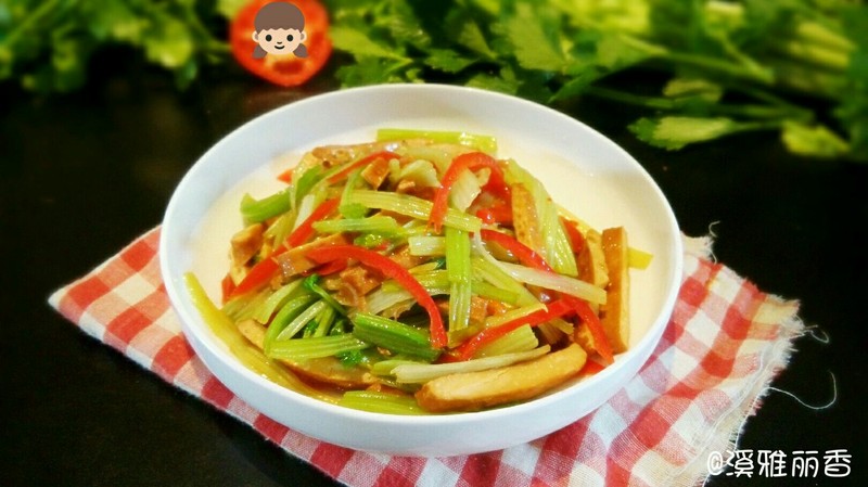 香芹红椒<a href=/shicai/mimian/DouGan/index.html target=_blank><u>豆干</u></a>