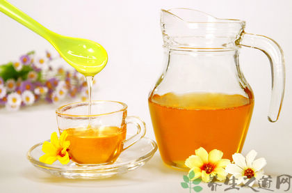 吃了<a href=/shicai/diaoweipin/FengMi/index.html target=_blank><u>蜂蜜</u></a>不能吃什么