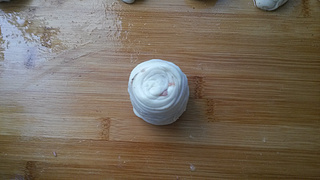 香酥<a href=/shicai/rouqin/NiuRou/index.html target=_blank><u>牛肉</u></a>饼