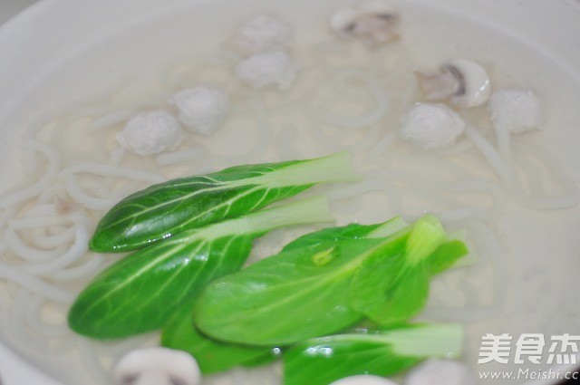 清汤肉丸乌冬面的做法