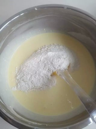 轻<a href=/shicai/mimian/ZhiShi/index.html target=_blank><u>芝士</u></a>蛋糕