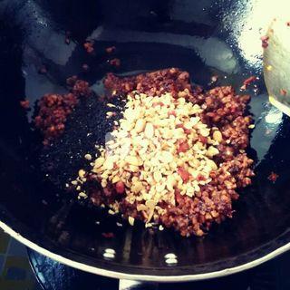 料多多<a href=/shicai/shucai/XiangGu/index.html target=_blank><u>香菇</u></a>酱