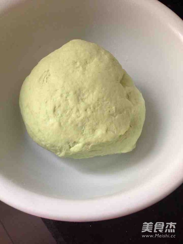 <a href=/shicai/shucai/HuiXiang/index.html target=_blank><u>茴香</u></a>肉包的做法