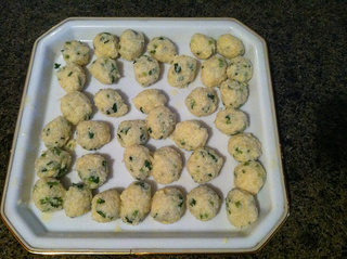 炸<a href=/shicai/shucai/BaiLuoBo/index.html target=_blank><u>白<a href=/shicai/shucai/LuoBo/index.html target=_blank><u>萝卜</u></a></u></a>丸子