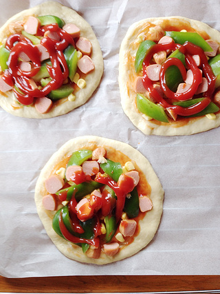 <a href=/shicai/mimian/YuMi/index.html target=_blank><u>玉米</u></a><a href=/shicai/rouqin/HuoTui/index.html target=_blank><u>火腿</u></a>小批萨