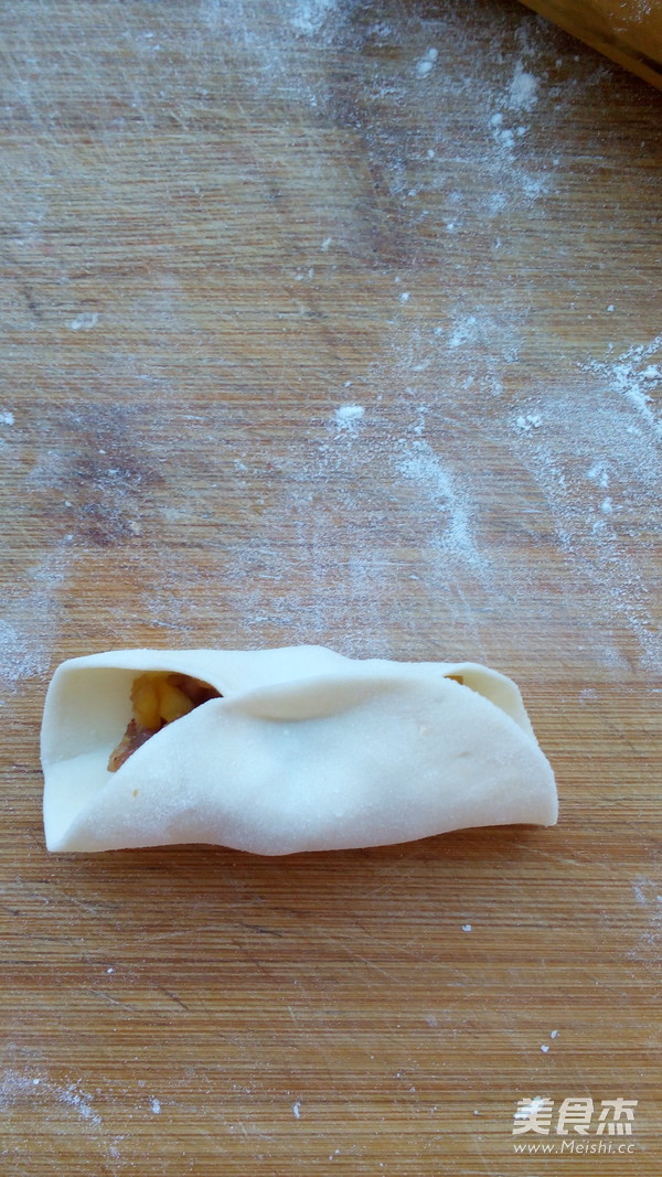 <a href=/shicai/shucai/BaiCai/index.html target=_blank><u>白菜</u></a>虾仁水饺的做法