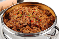 <a href=/shicai/rouqin/WuHuaRou/index.html target=_blank><u>五花肉</u></a>的做法详解