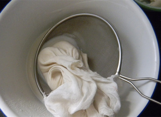 老北京<a href=/shicai/mimian/DouFuNao/index.html target=_blank><u><a href=/shicai/mimian/DouFu/index.html target=_blank><u>豆腐</u></a>脑</u></a>