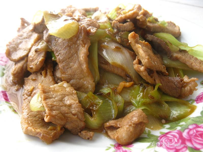 孜然大葱炒肉