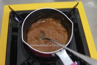 焦糖<a href=/shicai/guopin/XianJiao/index.html target=_blank><u>香蕉</u></a><a href=/shicai/mimian/ZhiShi/index.html target=_blank><u>芝士</u></a>蛋糕