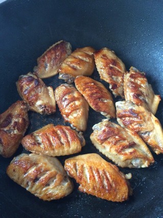 可乐<a href=/shicai/rouqin/JiChi/index.html target=_blank><u>鸡翅</u></a>