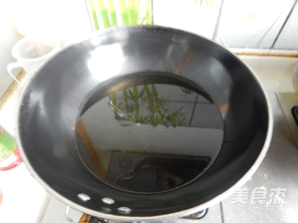 香酥<a href=/shicai/mimian/YouTiao/index.html target=_blank><u>油条</u></a>的做法