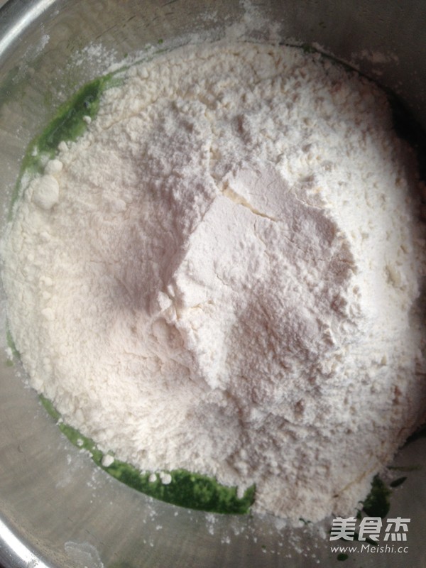 <a href=/shicai/shucai/BoCai/index.html target=_blank><u>菠菜</u></a>饺子诞生记的做法