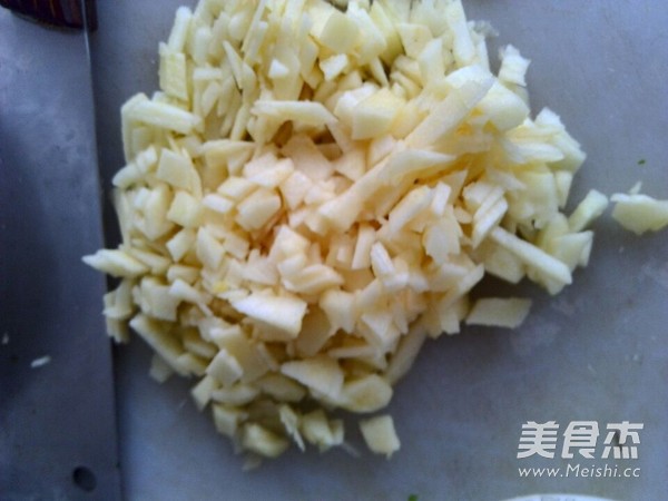 <a href=/shicai/guopin/PingGuo/index.html target=_blank><u>苹果</u></a>酱的做法