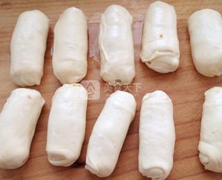 <a href=/shicai/rouqin/NiuRou/index.html target=_blank><u>牛肉</u></a>酥饼