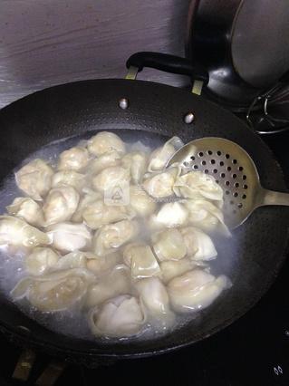 咸蛋黄鲜肉馄饨