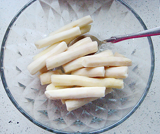 <a href=/shicai/shucai/GuiHua/index.html target=_blank><u>桂花</u></a><a href=/shicai/shucai/ShanYao/index.html target=_blank><u>山药</u></a>糕