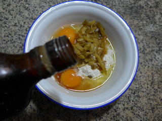 <a href=/shicai/shucai/ZhaCai/index.html target=_blank><u>榨菜</u></a><a href=/shicai/rouqin/JiDan/index.html target=_blank><u>鸡蛋</u></a>饼