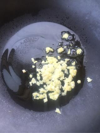 <a href=/shicai/shucai/LuSun/index.html target=_blank><u>芦笋</u></a>炒<a href=/shicai/rouqin/PeiGen/index.html target=_blank><u>培根</u></a>