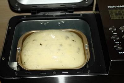 <a href=/shicai/shuichanpin/HaiTai/index.html target=_blank><u>海苔</u></a><a href=/shicai/mimian/TuSi/index.html target=_blank><u>吐司</u></a>步骤3