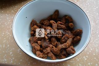 自制<a href=/shicai/guopin/Zao/index.html target=_blank><u>枣</u></a>泥