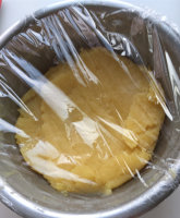 酥皮奶黄月饼步骤5