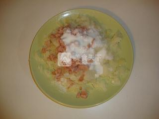 <a href=/shicai/mimian/SuanNai/index.html target=_blank><u>酸奶</u></a><a href=/shicai/shucai/TuDou/index.html target=_blank><u>土豆</u></a>泥