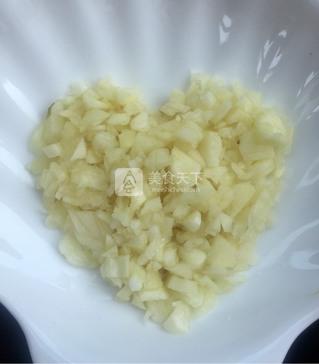 <a href=/shicai/shucai/LuSun/index.html target=_blank><u>芦笋</u></a>炒<a href=/shicai/rouqin/PeiGen/index.html target=_blank><u>培根</u></a>