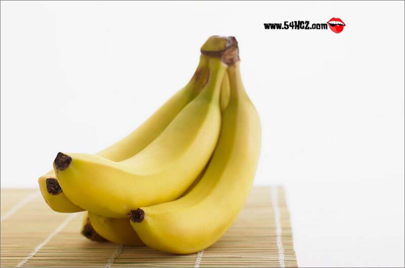 <a href=/shicai/guopin/XianJiao/index.html target=_blank><u>香蕉</u></a>皮的功效与作用4