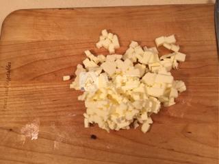 <a href=/shicai/guopin/LanMei/index.html target=_blank><u>蓝莓</u></a>奶香蛋糕