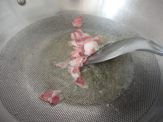 双椒<a href=/shicai/mimian/DouFu/index.html target=_blank><u>豆腐</u></a>泡