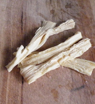 <a href=/shicai/mimian/FuZhu/index.html target=_blank><u>腐竹</u></a>莴荀炒肉