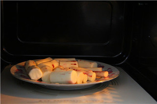 <a href=/shicai/shucai/ShanYao/index.html target=_blank><u>山药</u></a><a href=/shicai/mimian/HongDou/index.html target=_blank><u>红豆</u></a>糕