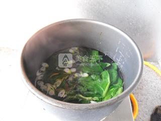 <a href=/shicai/shucai/BoCai/index.html target=_blank><u>菠菜</u></a>叶蛋花汤