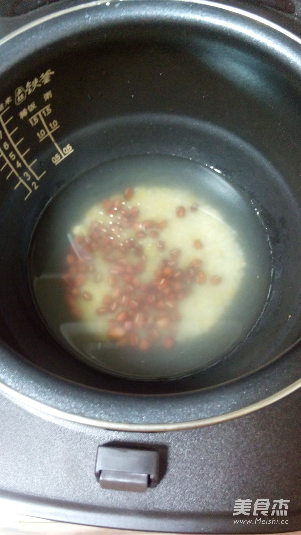 <a href=/shicai/mimian/HongDou/index.html target=_blank><u>红豆</u></a>小<a href=/shicai/mimian/MiFan/index.html target=_blank><u>米饭</u></a>&酸辣<a href=/shicai/shucai/TuDou/index.html target=_blank><u>土豆</u></a>丝的做法